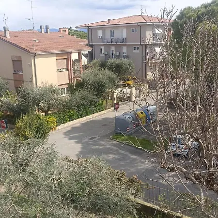 Linuccia Апартаменты Сирмионе